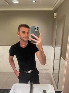 Chico busca chica en Valencia: 