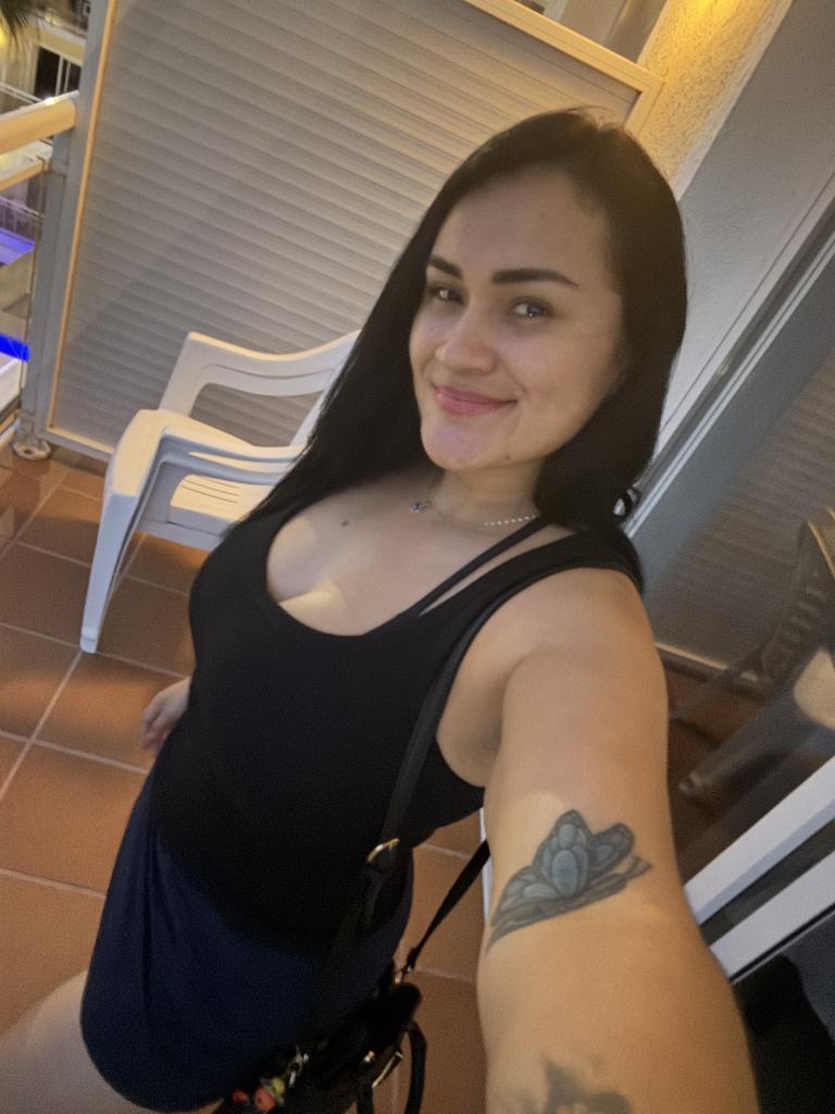 627476935: Chica busca chico en Valencia