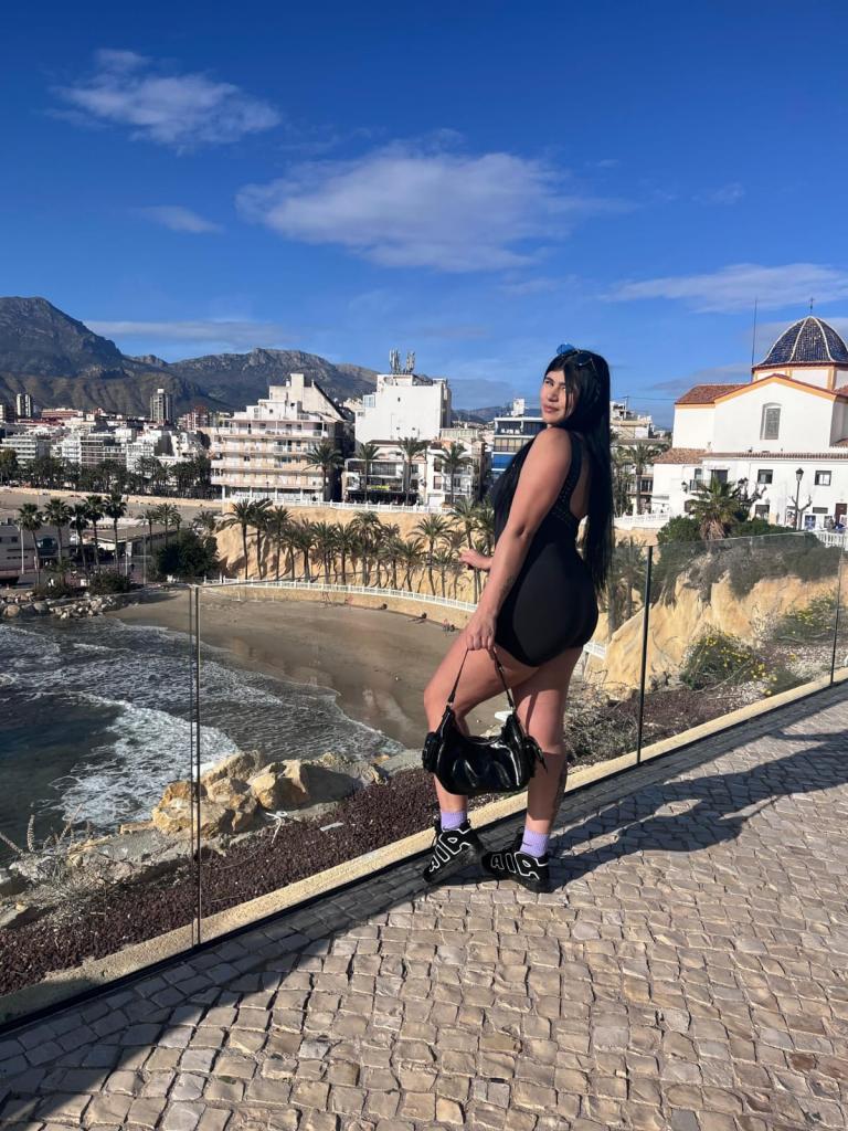 Chica busca chico en Alicante: 