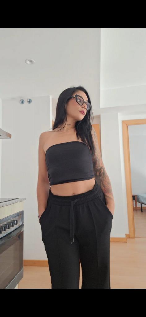 671783955: Chica busca chico en Barcelona
