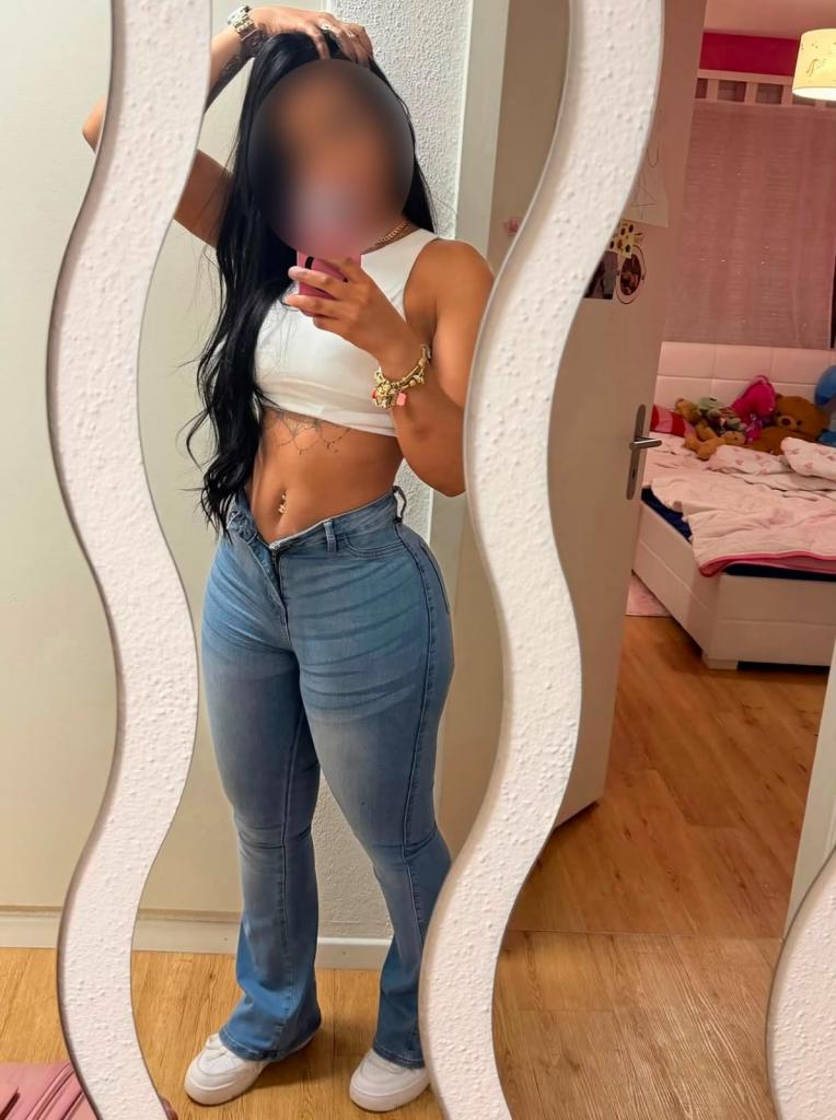 603910484: Chica busca chico en León