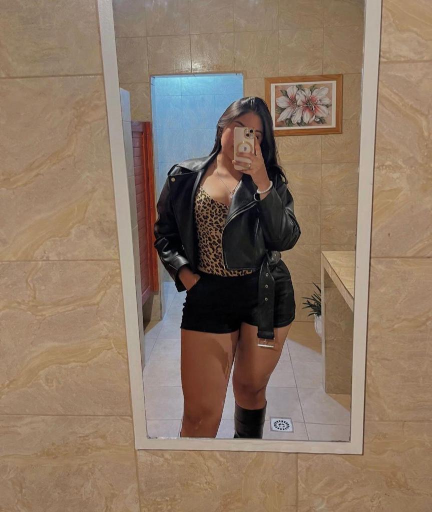 671470788: Chica busca chico en Tenerife