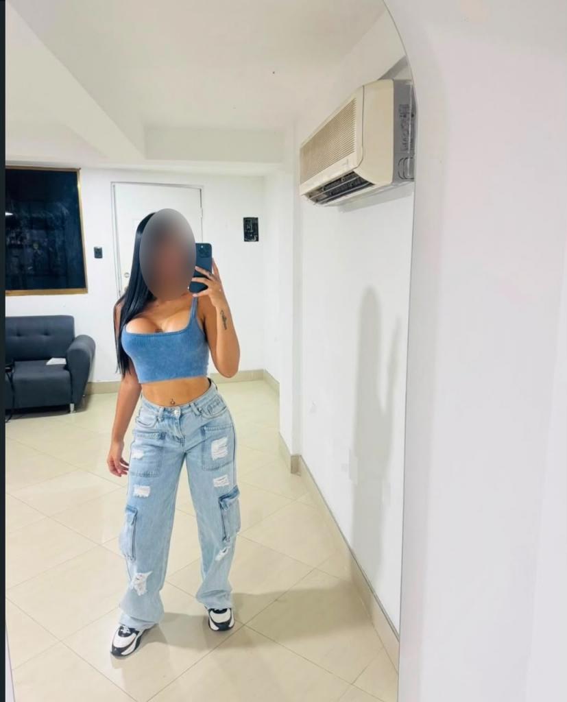 623297940: Chica busca chico en León