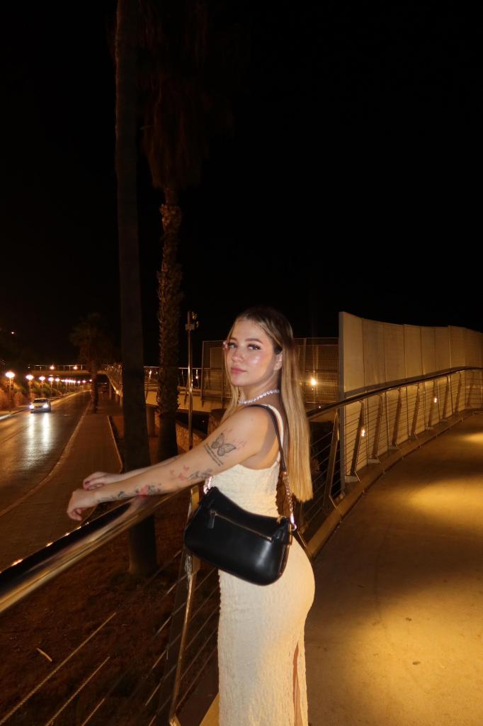 613844485: Chica busca chico en Asturias