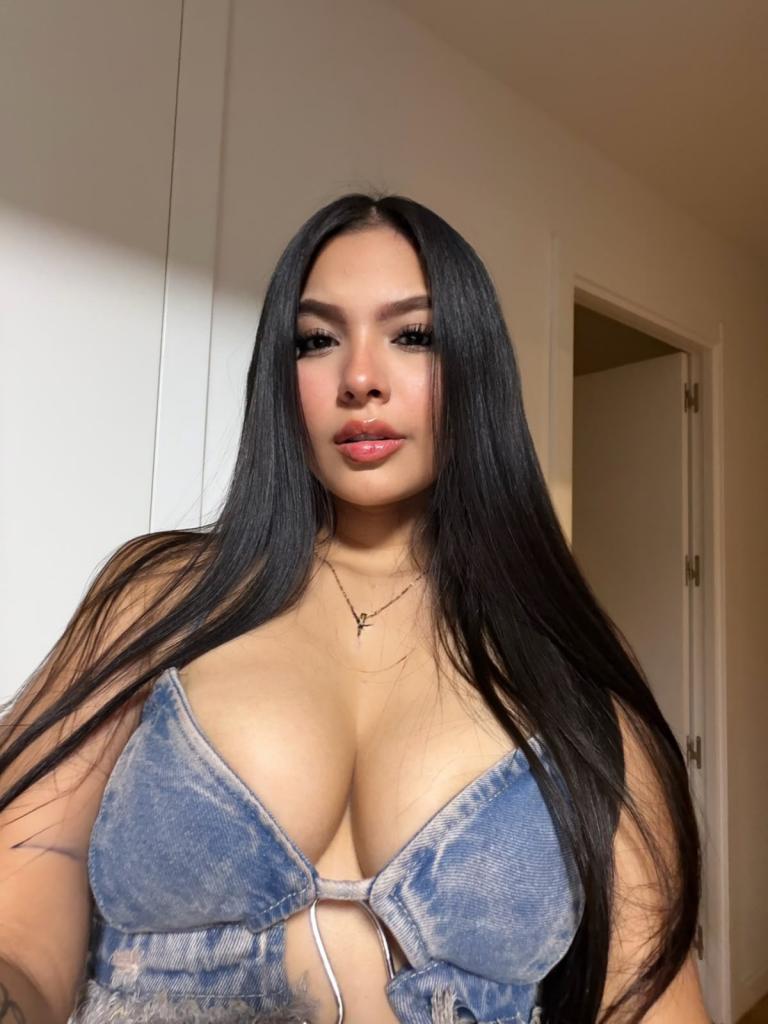 Chica busca chico en Málaga: Chica busca chico