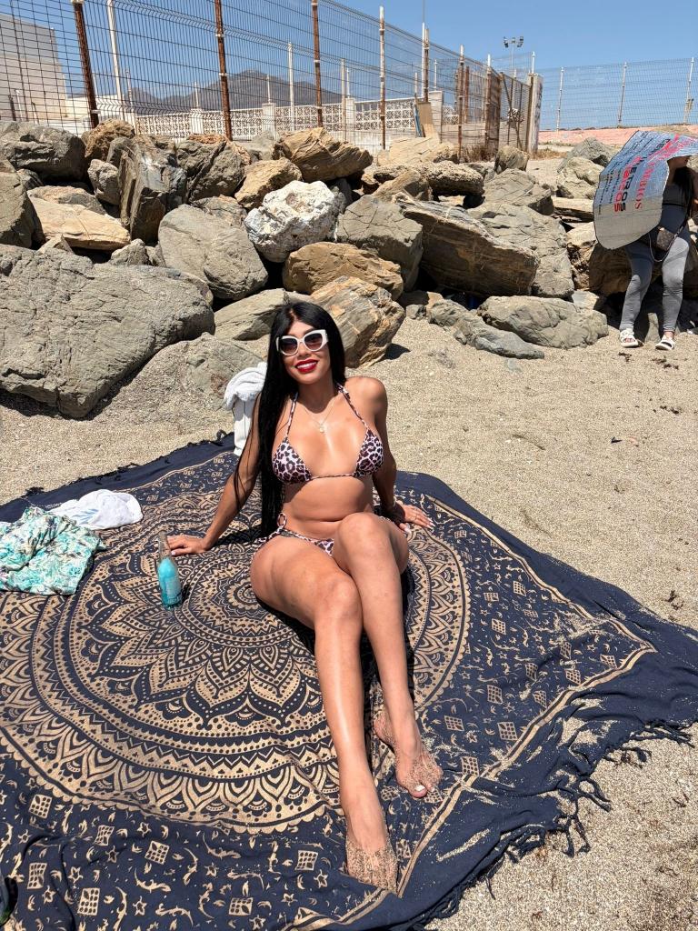 613608769: Transexual en Granada