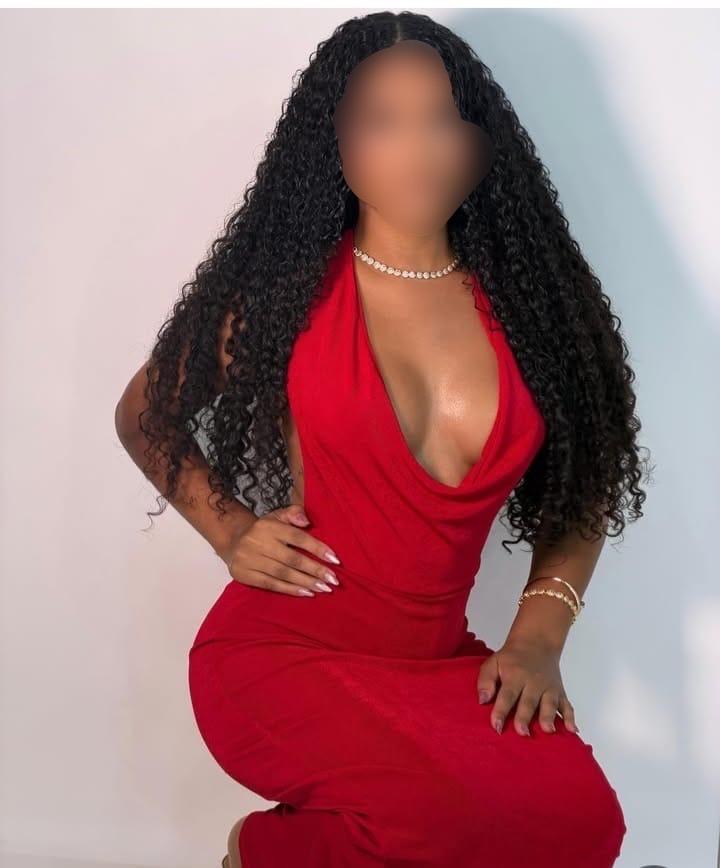 638953569: Chica busca chico en Barcelona