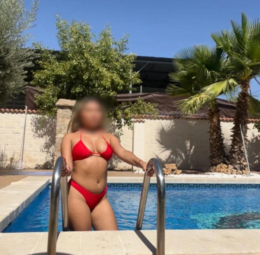 663038034: Chica busca chico en Alicante