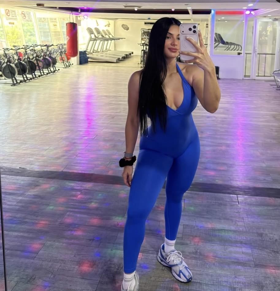 613758879: Chica busca chico en Madrid