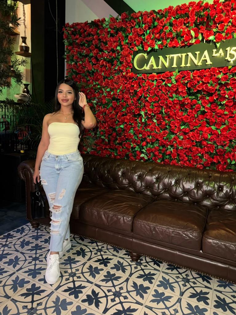 603351927: Chica busca chico en Sevilla