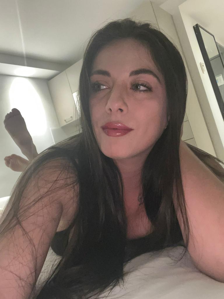 604171891: Chica busca chico en Valencia