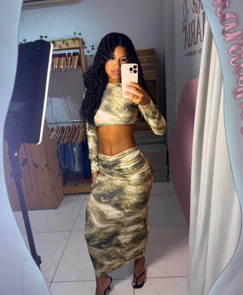 604143311: Chica busca chico en Madrid