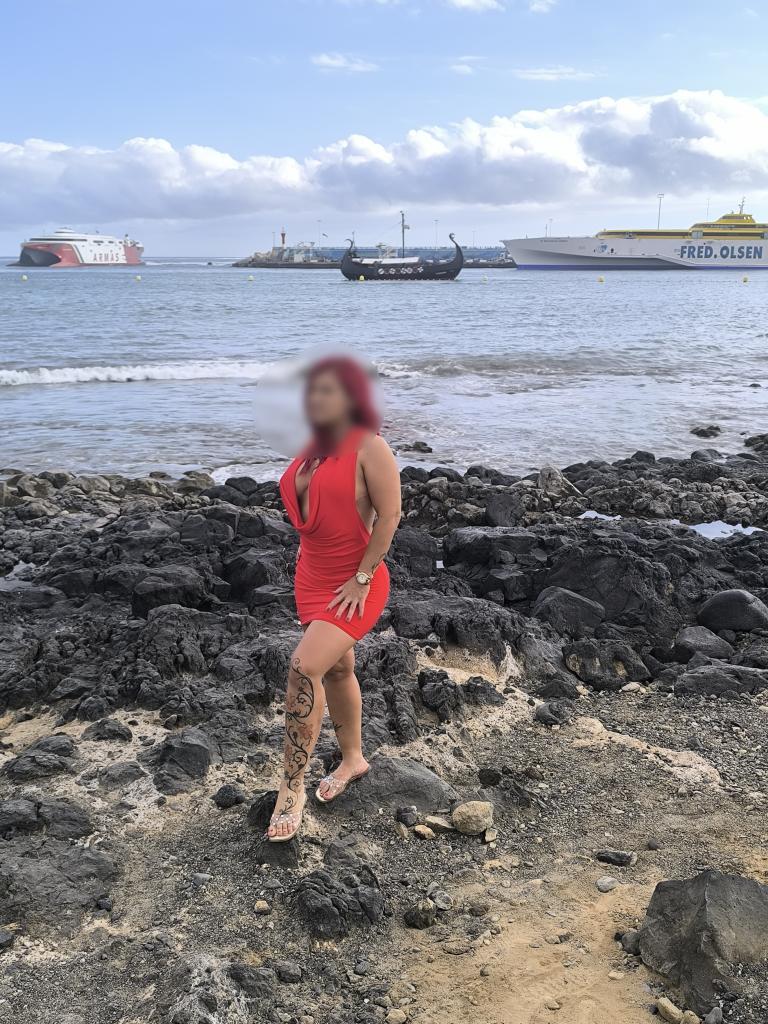 Chica busca chico en Tenerife: 