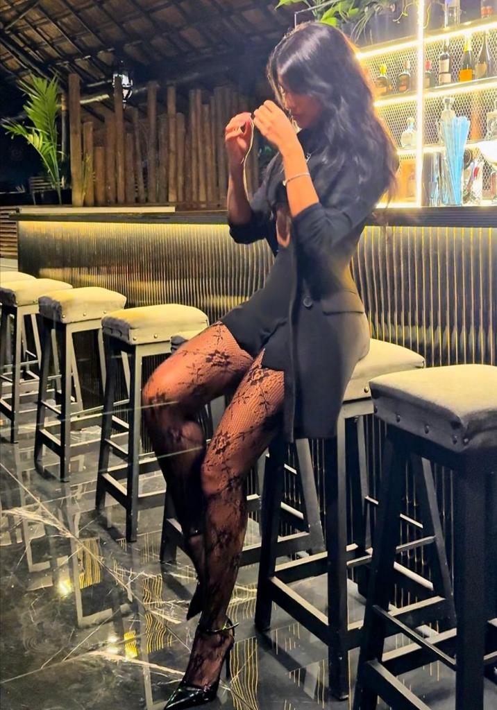 695778395: Chica busca chico en Málaga