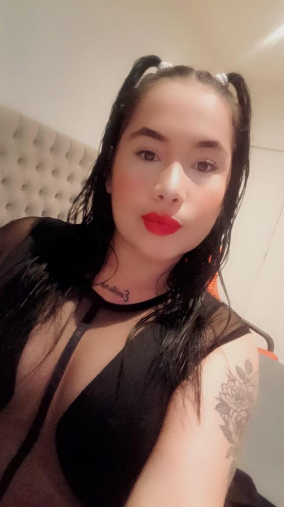743037821: Chica busca chico en Madrid
