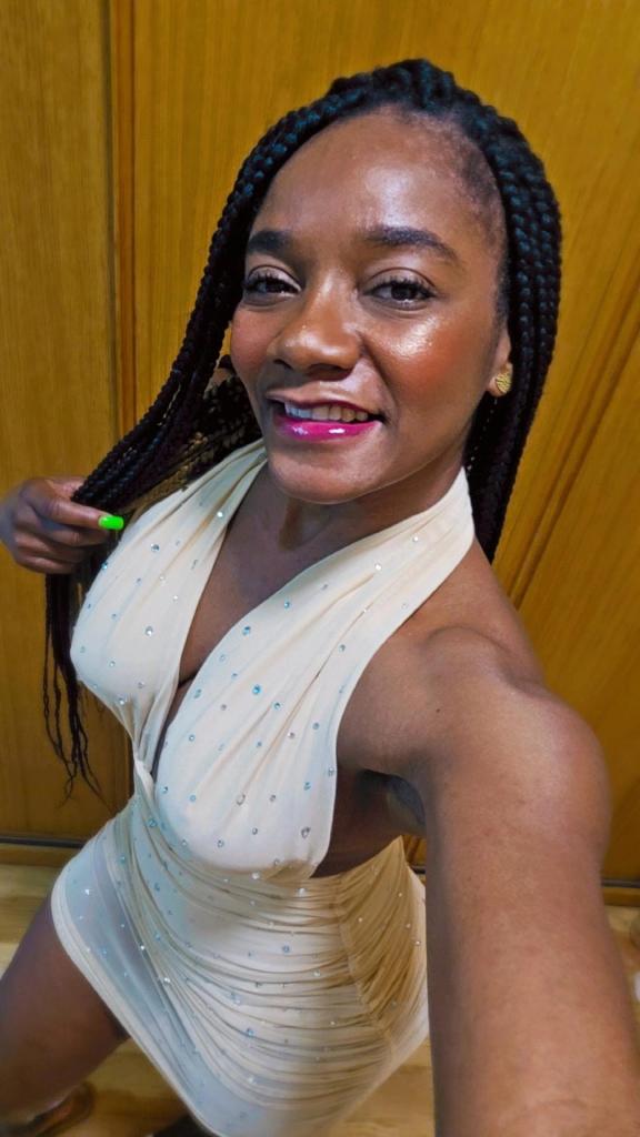 662683159: Chica busca chico en Cantabria