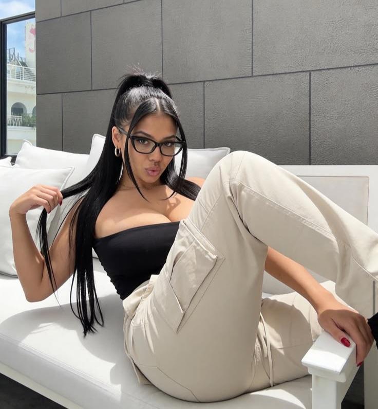 642186220: Chica busca chico en León