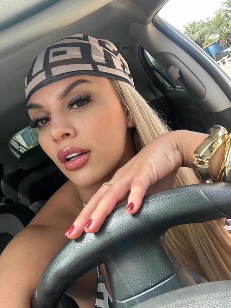 Chica busca chico en Granada: 