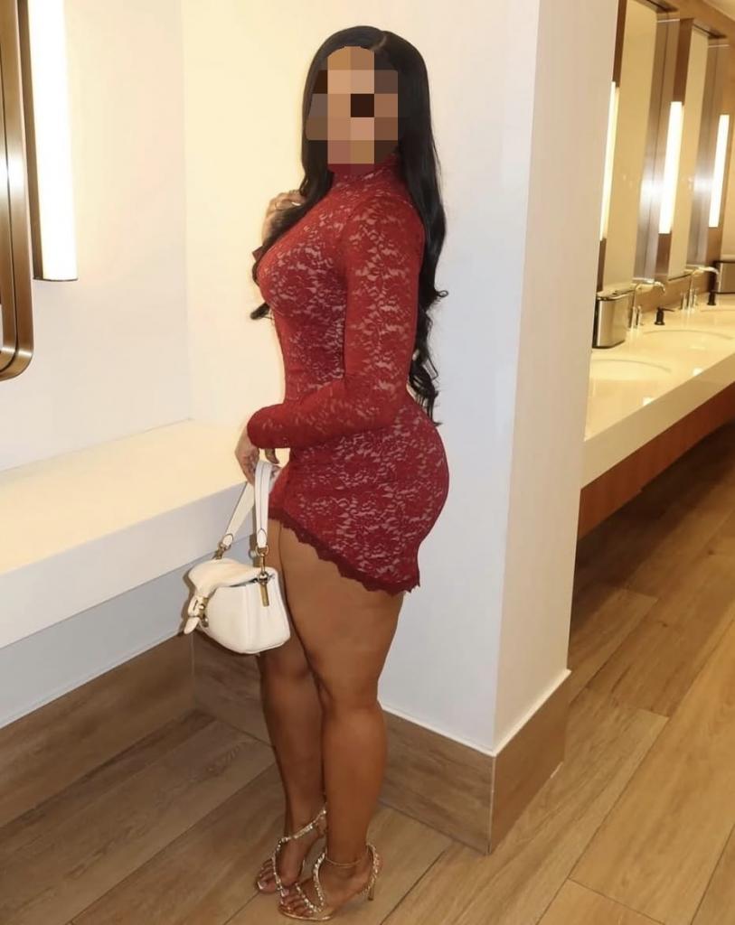 Chica busca chico en Cádiz: 