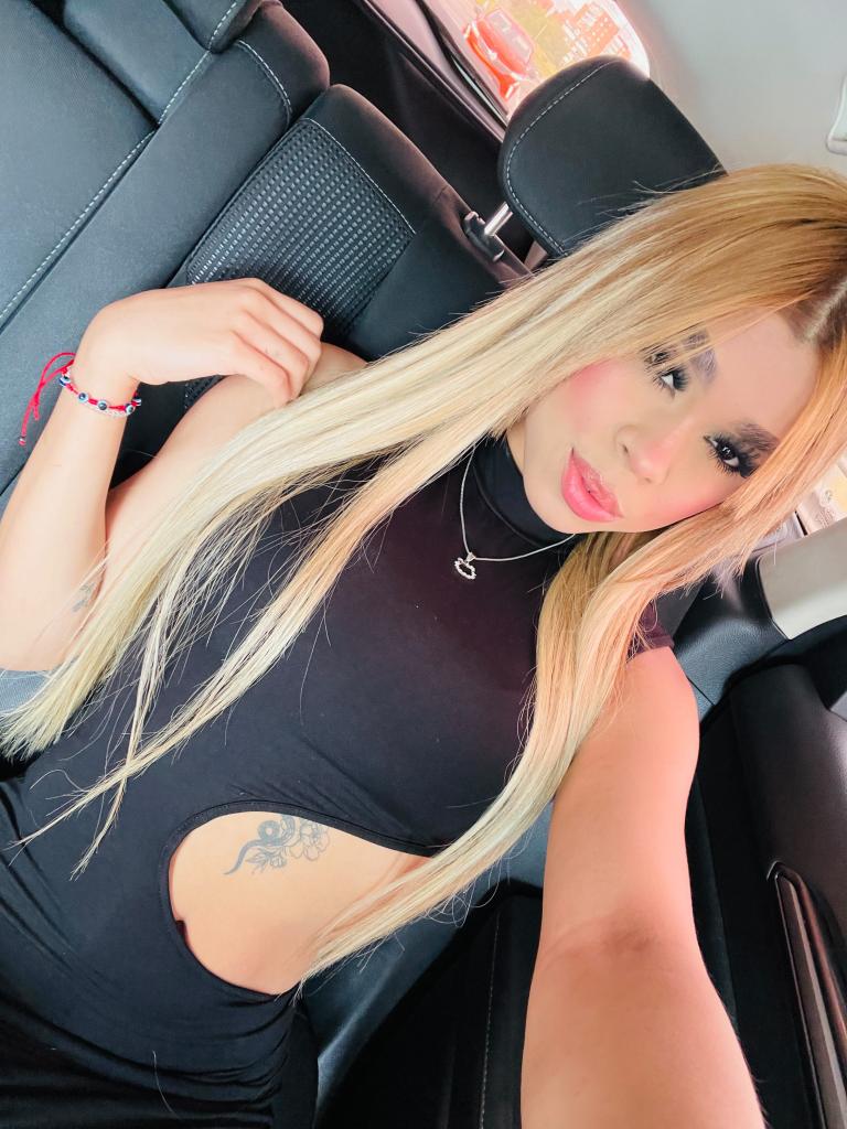 613903442: Chica busca chico en Madrid
