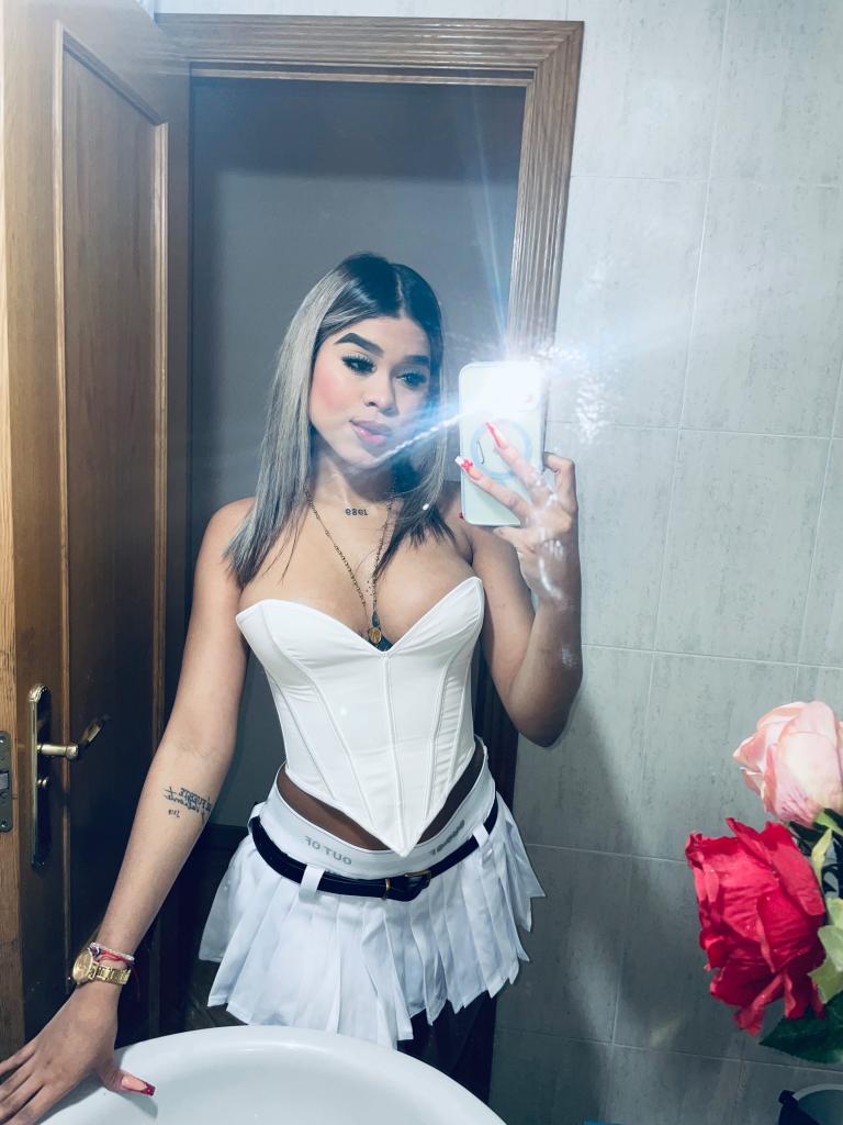 613903442: Chica busca chico en Madrid