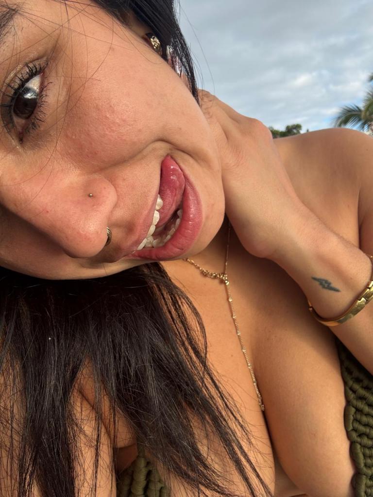 603986721: Chica busca chico en Sevilla