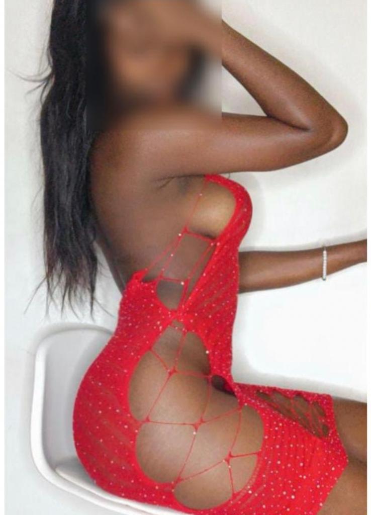 Chica busca chico en Gerona: 