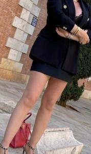 607810519: Chica busca chico en Cádiz