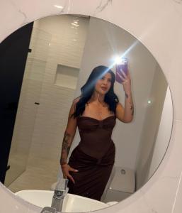 613940355: Chica busca chico en Valencia