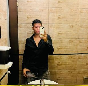 673938397: Chico busca chica en Barcelona