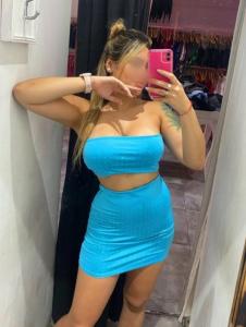 697910603: Chica busca chico en La Coruña