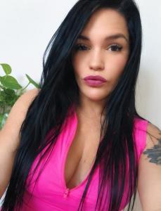 647163074: Chica busca chico en Málaga