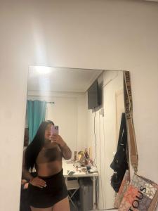 656538985: Chica busca chico en Sevilla