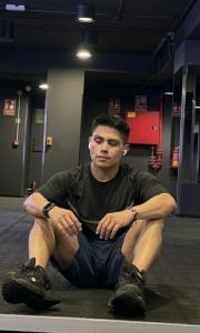 692543750: Chico busca chica en Barcelona