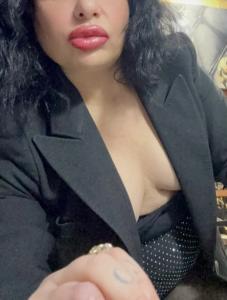 683107628: Chica busca chico en Gerona