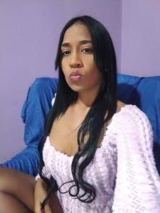 613693633: Chica busca chico en Málaga
