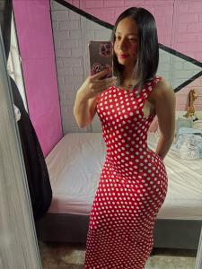 643298760: Chica busca chico en Madrid