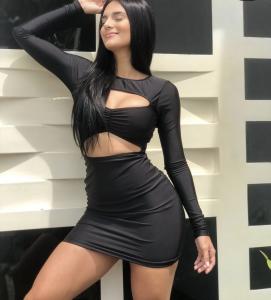 613758879: Chica busca chico en Madrid