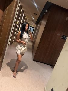 666697455: Chica busca chico en Ibiza
