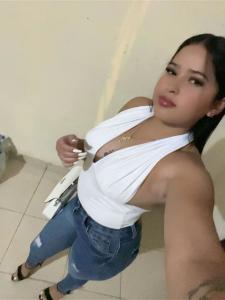 674070956: Chica busca chico en Sevilla