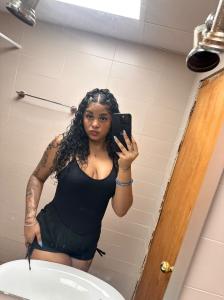 670345616: Chica busca chico en Valencia