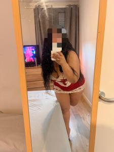 666874932: Chica busca chico en Barcelona