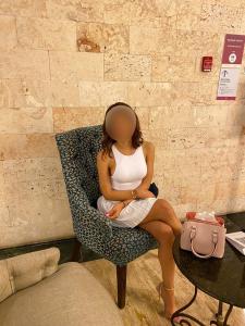 624070479: Chica busca chico en Gerona