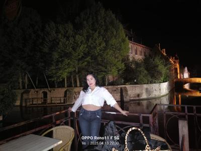 743037821: Chica busca chico en Madrid