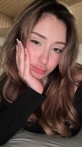 617312758: Chica busca chico en Barcelona
