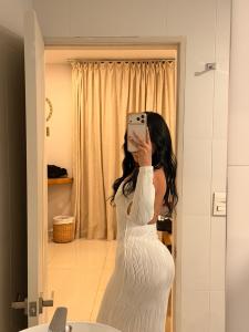 613940355: Chica busca chico en Valencia