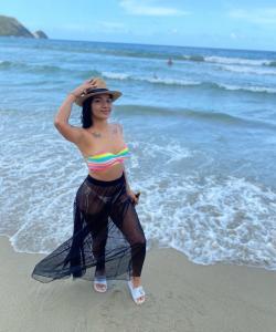 635645289: Chica busca chico en Sevilla