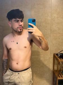 603954131: Chico busca chica en Sevilla