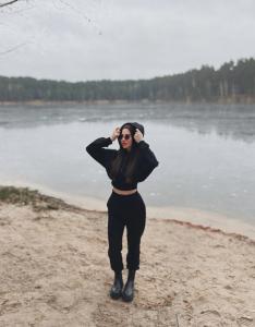 642523311: Chica busca chico en Almería