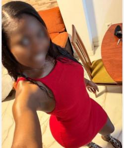 613938658: Chica busca chico en Gerona